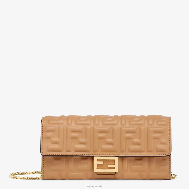 vrouwen accessoires Fendi 0J62L1561 baguette continental met ketting nappa lederen portemonnee beige