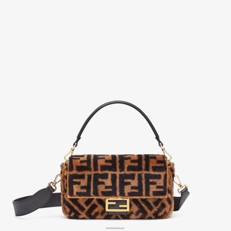 vrouwen accessoires Fendi 0J62L683 tas van schapenvacht bruin